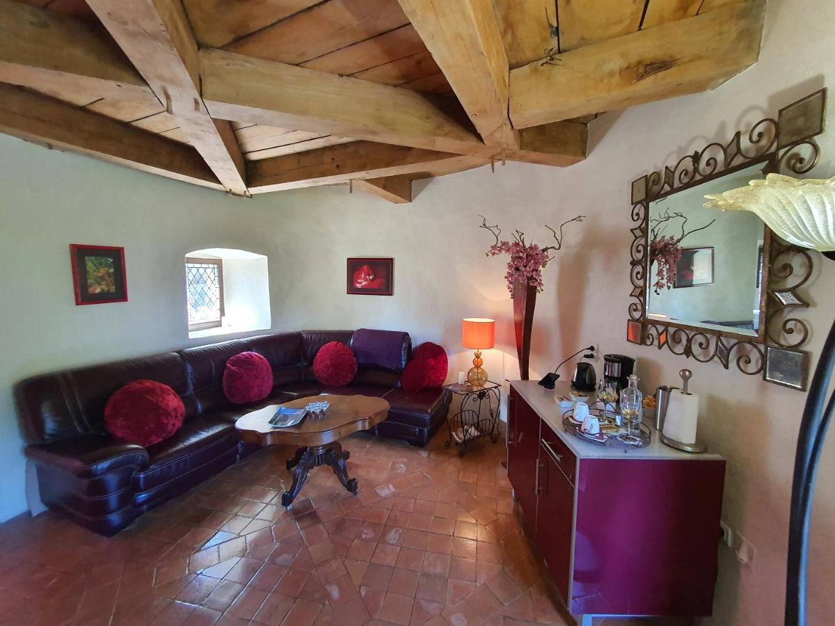 Chambre d'Hôtes au Château de Belcastel Belcastel (Aveyron) Exterior foto