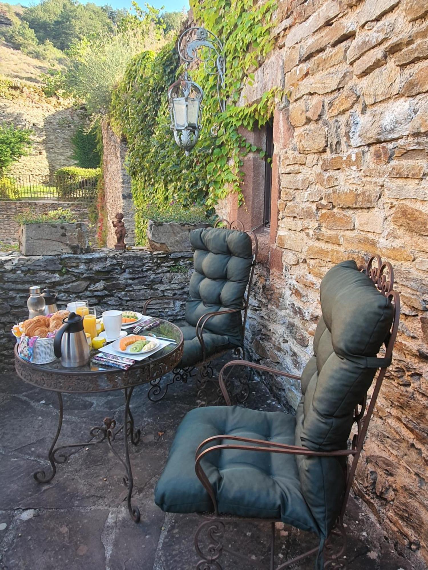 Chambre d'Hôtes au Château de Belcastel Belcastel (Aveyron) Exterior foto