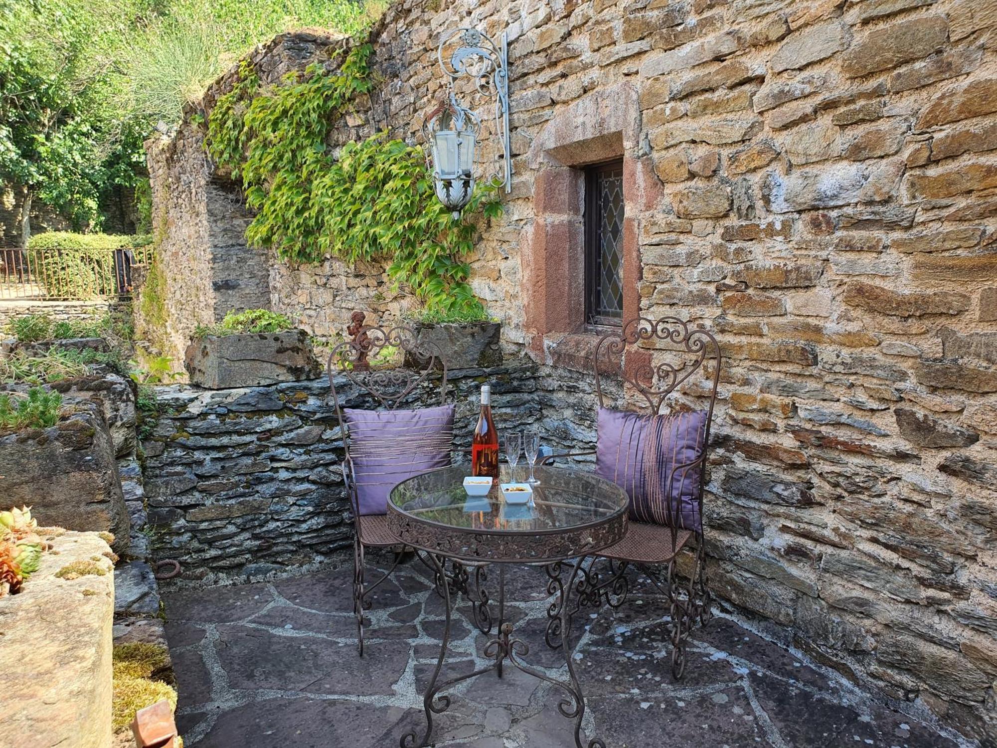 Chambre d'Hôtes au Château de Belcastel Belcastel (Aveyron) Exterior foto
